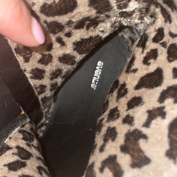 Ladies black mid calf zipper boots - Picture 5 of 7